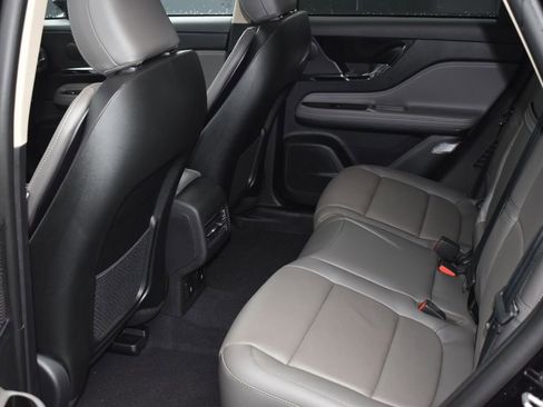 New 2026 Lincoln Corsair Grand Touring AWD/4WD image 11