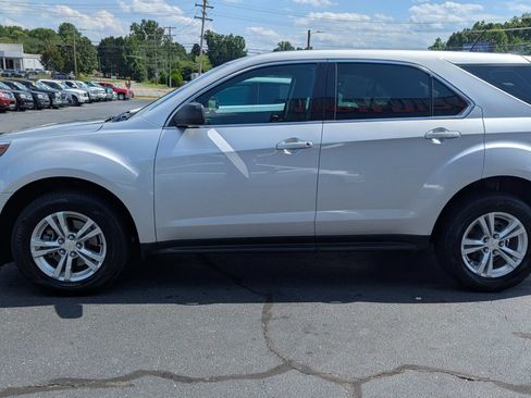 Used 2016 Chevrolet Equinox LS FWD image 4