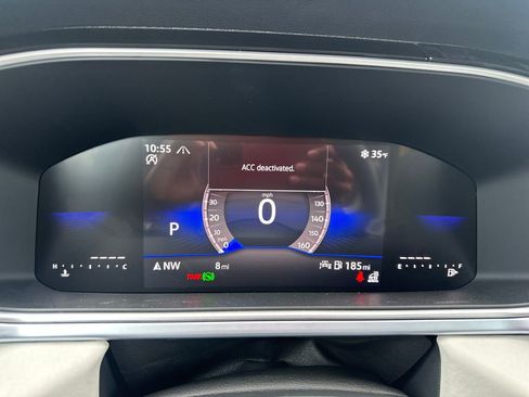 New 2026 Volkswagen Taos SE image 8