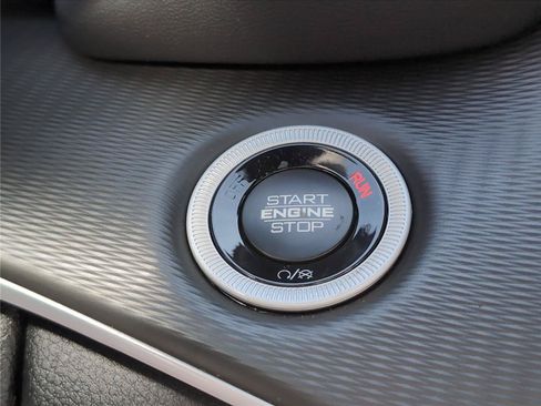 New 2025 Jeep Grand Cherokee Altitude RWD image 18