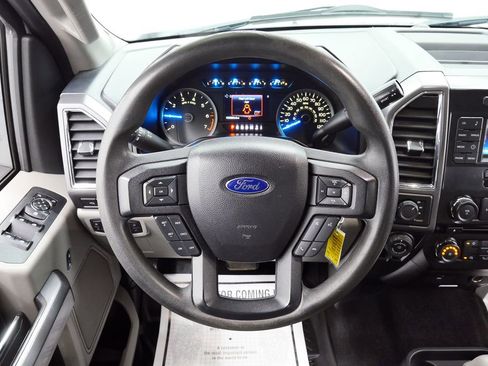 Used 2016 Ford F150 XLT w/ XTR Package image 21