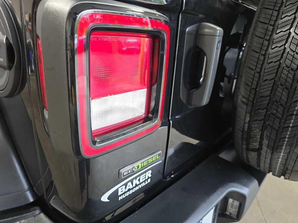 Used 2023 Jeep Wrangler Unlimited Sport AWD/4WD image 35