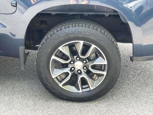 Used 2022 Chevrolet Silverado 1500 LT AWD/4WD image 17
