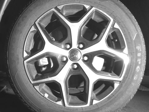 Used 2025 Jeep Compass Limited image 12