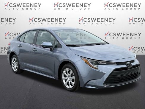 Used 2025 Toyota Corolla LE image 7