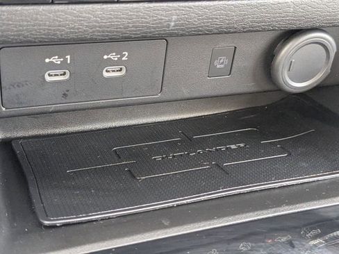 Used 2025 Mitsubishi Outlander AWD image 22