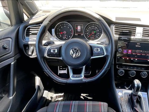 Used 2018 Volkswagen GTI SE FWD image 4