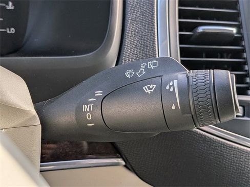 Used 2019 Volvo XC90 T5 Momentum w/ Protection Package Premier image 29