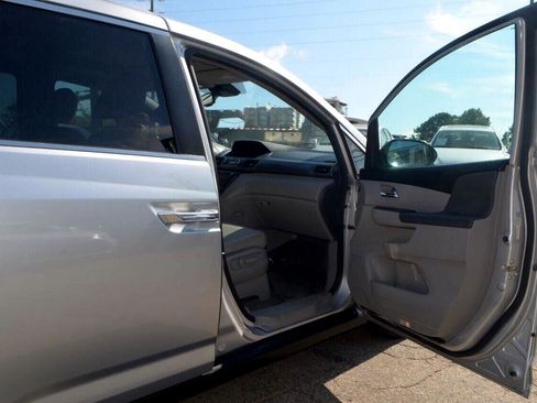 Used 2014 Honda Odyssey EX-L image 16