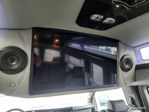 Used 2023 Chevrolet Express 2500 image 10