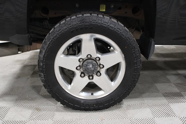 Used 2015 Chevrolet Silverado 2500 LTZ w/ Duramax Plus Package AWD/4WD image 45