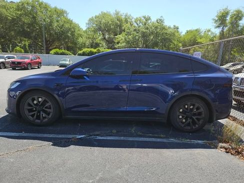 Used 2024 Tesla Model X image 9