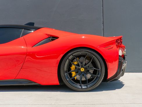 Used 2021 Ferrari SF90 Stradale AWD/4WD image 26