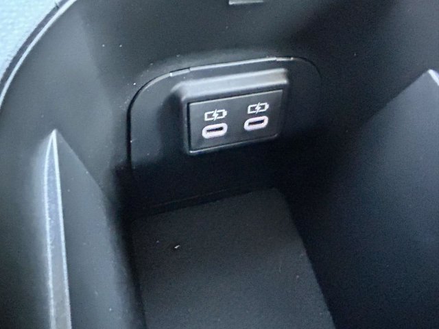 Used 2024 Toyota RAV4 XLE FWD image 9