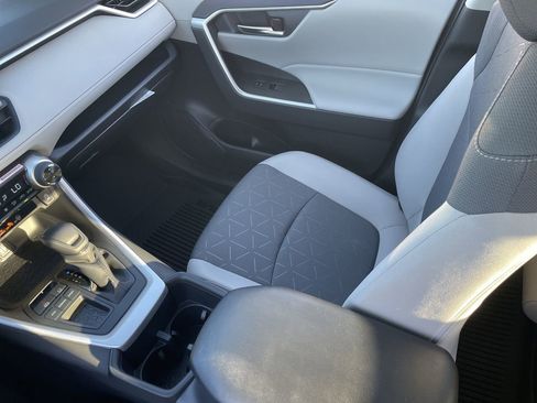 New 2025 Toyota RAV4 XLE image 21