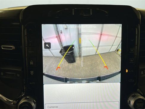 Used 2024 RAM 1500 Laramie image 28