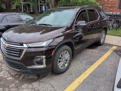 Used 2022 Chevrolet Traverse LT AWD/4WD image 1