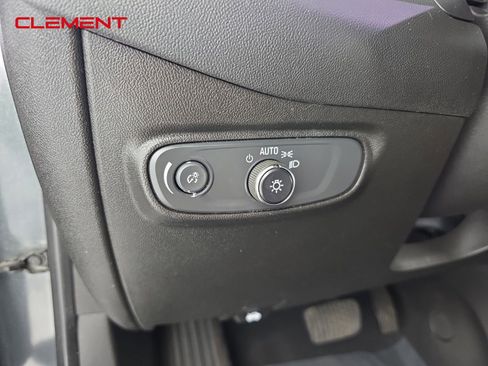 Used 2021 Chevrolet Equinox LT AWD/4WD image 12