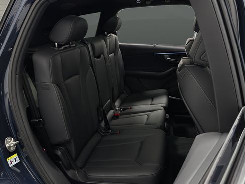 Used 2025 Audi Q7 3.0T Premium Plus w/ Premium Plus Package AWD/4WD image 11