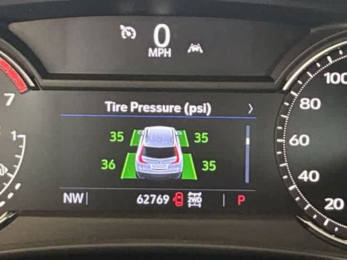 Used 2023 Cadillac XT4 Premium Luxury AWD/4WD image 34