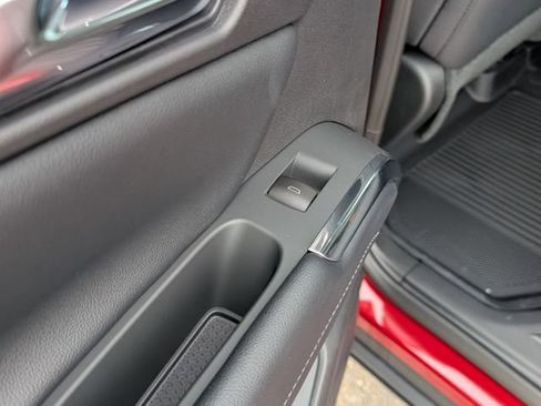 New 2026 Chevrolet Traverse LT w/ Driver Confidence Package image 11