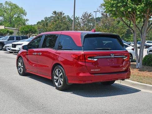 Used 2023 Honda Odyssey Touring image 3