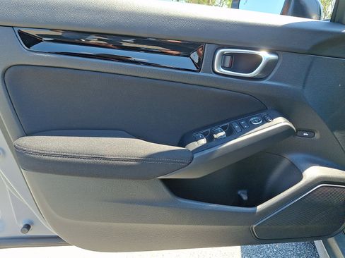 Certified 2025 Honda Civic Sport image 12