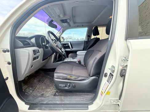 Used 2012 Toyota 4Runner SR5 w/ Convenience Pkg image 10