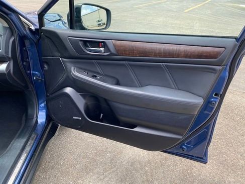 Used 2019 Subaru Outback 2.5i Limited AWD/4WD image 36