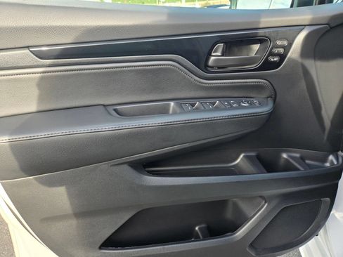 Used 2025 Honda Odyssey Touring image 15