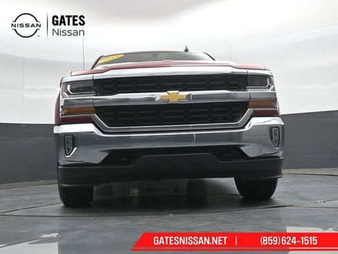 Used 2018 Chevrolet Silverado 1500 LT w/ All Star Edition AWD/4WD image 36
