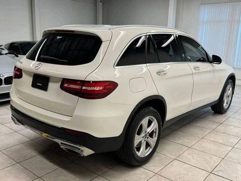 Used 2018 Mercedes-Benz GLC 300 w/ Premium Package image 9