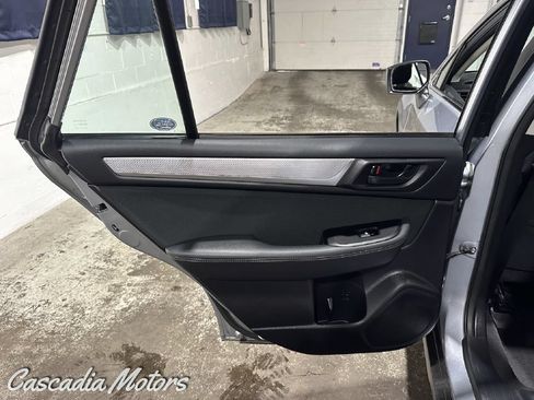 Used 2017 Subaru Outback 2.5i AWD/4WD image 20