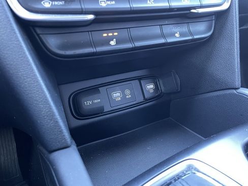 Used 2020 Hyundai Santa Fe SEL image 19