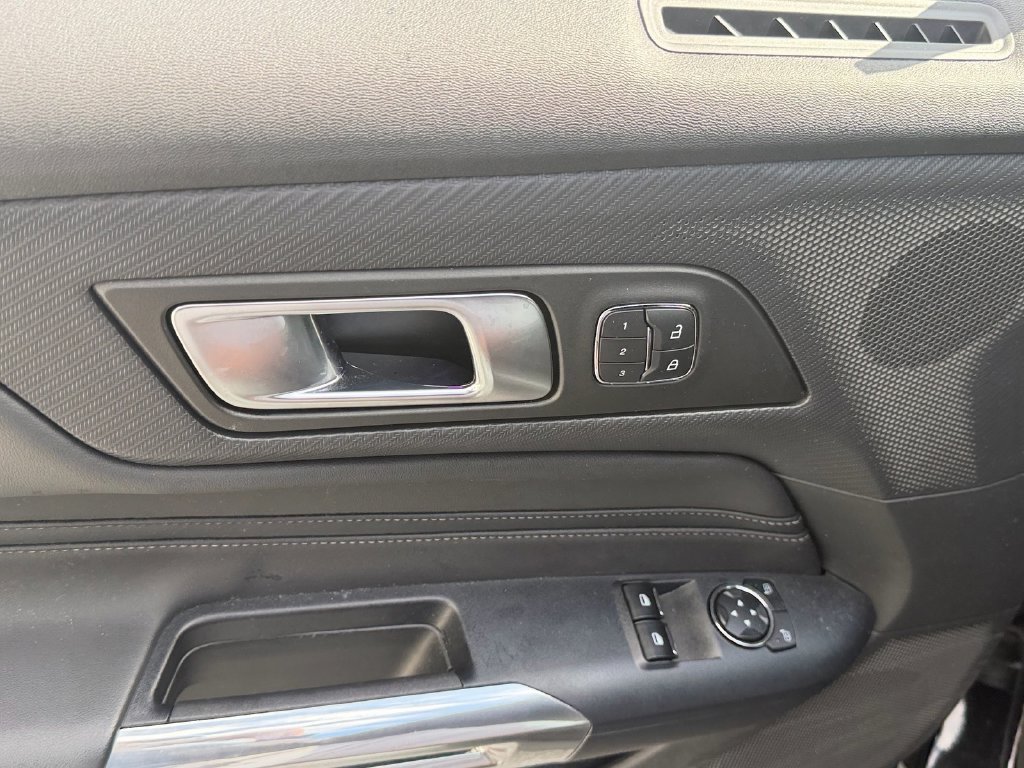 Used 2025 Ford Mustang GT Premium RWD image 11