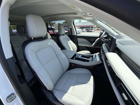 New 2026 Lincoln Aviator AWD image 26