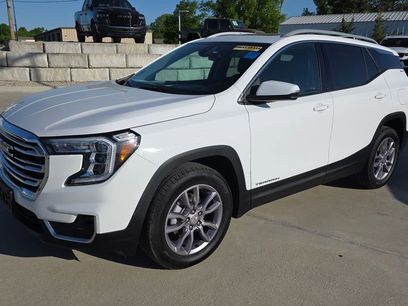Used 2023 GMC Terrain SLT w/ LPO, Floor Liner Package