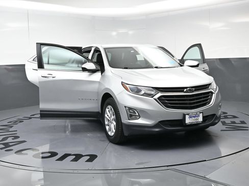 Used 2018 Chevrolet Equinox LT FWD image 21