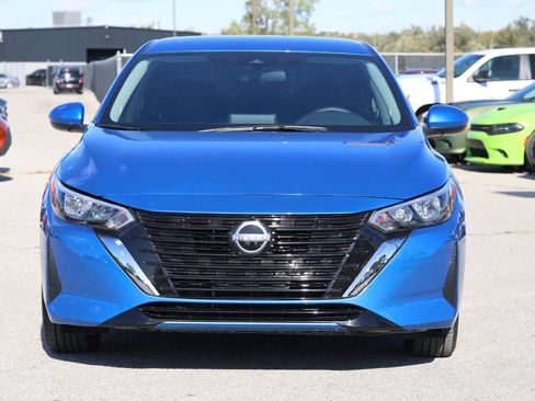 Used 2025 Nissan Sentra SV w/ All-Weather Package image 2