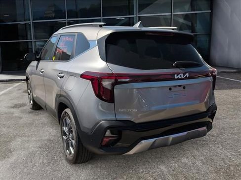 Used 2024 Kia Seltos S image 3