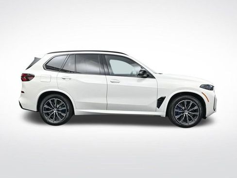 New 2026 BMW X5 M60i w/ Executive Package image 3