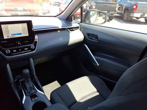 Used 2025 Toyota Corolla Cross AWD Hybrid image 10