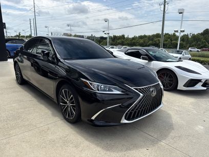 Used 2024 Lexus ES 300h w/ Premium Package
