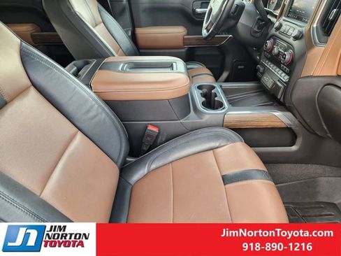 Used 2021 Chevrolet Silverado 1500 High Country image 15