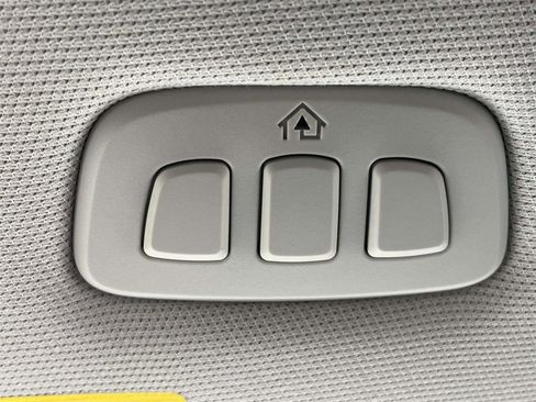 Used 2025 Ford Expedition Active image 29