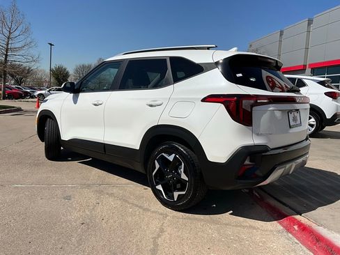 Used 2025 Kia Seltos S image 8