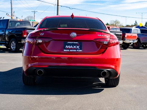 Used 2020 Alfa Romeo Giulia Ti AWD/4WD image 10