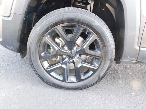 Used 2018 Jeep Renegade Altitude image 11