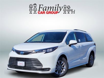 New 2025 Toyota Sienna LE