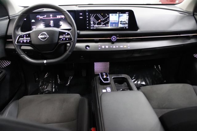 Used 2024 Nissan Ariya AWD image 2